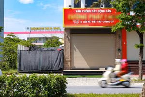 "Vỡ mộng" thưởng Tết, giới địa ốc ngậm ngùi nhận gói quà 300 nghìn đồng
