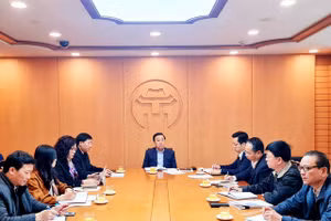 Quang cảnh buổi làm việc.