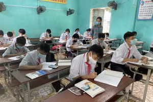 Học sinh Lương Tài tranh thủ "thời gian vàng" học tập tại trường.