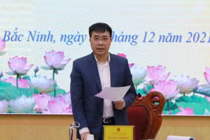 Chánh Văn phòng UBND tỉnh, Trưởng Ban biên tập Cổng TTĐT tỉnh Bắc Ninh Vũ Huy Phương phát biểu khai mạc Hội thảo.