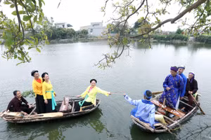 Cảnh hát trống quân ở Liêm Thuận.