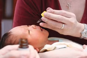 Mẹo dân gian trị bệnh cho con “sai bét” nhiều mẹ Việt hay áp dụng 