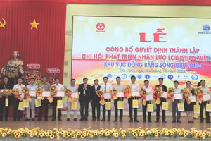 Công bố quyết định thành lập chi hội phát triển nhân lực logistics khu vực ĐBSCL. 