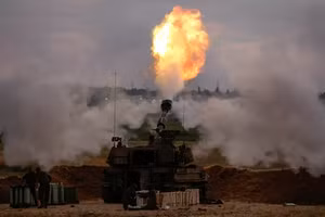 Pháo bắn gần biên giới Israel và Gaza.