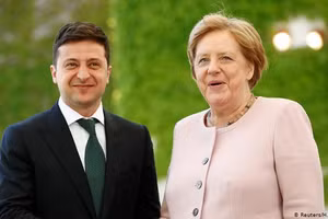 Thủ tướng Đức Angela Merkel và Tổng thống Zelensky (trái).