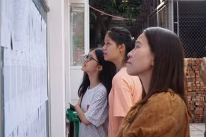 Nghệ An chính thức công bố điểm kỳ thi tuyển sinh vào lớp 10 THPT năm học 2023-2023. Ảnh: Hồ Lài.