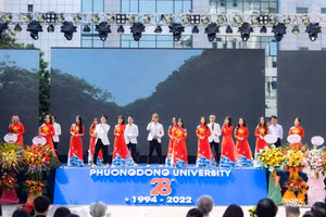 Hơn 2000 tân sinh viên ĐH Phương Đông hào hứng với chuỗi sự kiện khai giảng