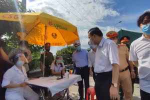 Ông Chu Ngọc Anh cho biết, thành phố chỉ đạo sẽ tăng cường ứng dụng CNTT vào theo dõi dịch bệnh tại trạm.