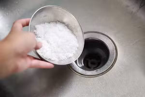 Đổ nửa bát muối vào máy giặt, bạn sẽ thấy kết quả cực kỳ thần diệu