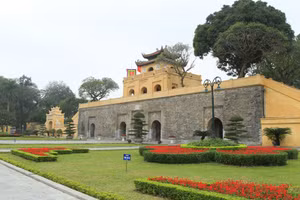 Hoàng thành Thăng Long. 