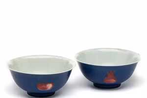 Mua cặp bát sứ từ 30 năm trước, giờ bán được 1,5 tỷ đồng