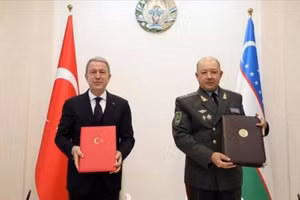  Bộ trưởng Quốc phòng Thổ Nhĩ Kỳ và Uzbekistan kí kết thỏa thuận về phát triển hợp tác quân sự và kỹ thuật quân sự giữa hai nước.