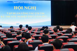 Hội nghị tập huấn công tác coi thi tốt nghiệp THPT năm 2024.