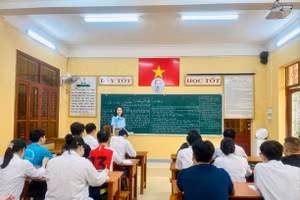 Giờ học môn Ngữ văn của cô trò Trường THPT Kiến Thuỵ.
