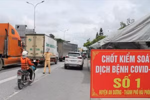 Chốt kiểm soát dịch bệnh tại huyện An Dương, TP Hải Phòng.