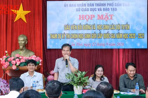 Sở GD&ĐT TP Cần Thơ họp mặt giáo viên bồi dưỡng và đội tuyển HS giỏi dự thi cấp quốc gia.