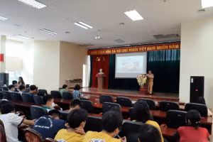 Tuyên truyền tác hại ma túy cho học sinh Bắc Giang.