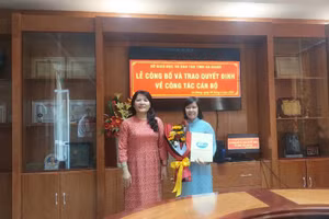 Sở GD&ĐT An Giang trao quyết định bổ nhiệm Phó Trưởng phòng GDMN-GDTH.