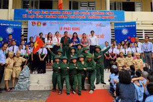 Trường tiểu học Phú Thọ phát động 7 tuần thi đua chào mừng kỷ niệm 70 năm chiến thắng điện biên phủ.