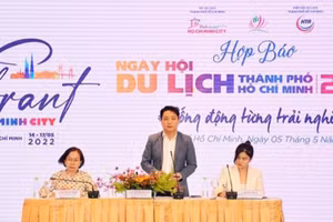 Ông Lê Trương Hiền Hòa, Phó Giám đốc Sở Du lịch TPHCM, phát biểu trong buổi họp báo. Ảnh: Sở Du lịch TPHCM.
