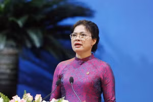 Bà Hà Thị Nga tái đắc cử Chủ tịch Trung ương Hội Liên hiệp Phụ nữ Việt Nam khoá XIII.