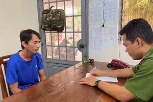 Trần Duy Quân làm việc với cơ quan công an.