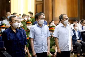 Các bị cáo tại phiên xét xử trước đó.
