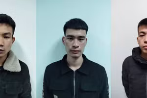 3 đối tượng Leo Văn Trường, Leo Đường Hưng và Trần Văn Minh tại cơ quan công an (ảnh lần lượt từ trái sang phải)