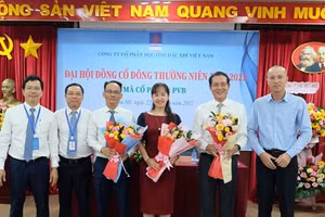  Chúc mừng các thành viên Ban Lãnh đạo PVCoating vừa được ĐHĐCĐ bầu chọn 