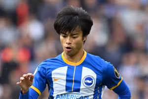 Kaoru Mitoma lọt tầm ngắm của Man Utd và Chelsea.