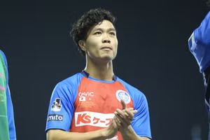 Công Phượng đang chịu cảnh thất sủng ở J.League trong màu áo Yokohama FC.