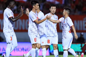 Hải Phòng FC làm khách CLB TP. Hồ Chí Minh ở vòng 5 V-League.