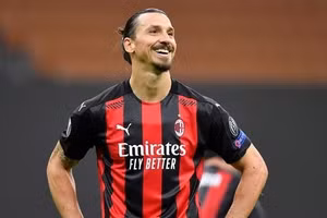 Tiền đạo Ibrahimovic chuẩn bị giải nghệ trong màu áo AC Milan.