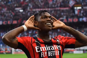 Rafael Leao nhận được sự quan tâm đặc biệt của PSG.