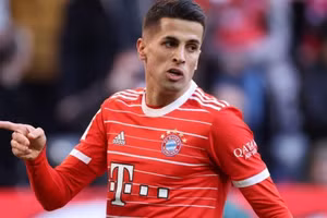 Joao Cancelo lọt tầm ngắm của Barca.