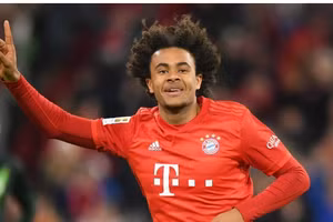 Joshua Zirkzee lọt tầm ngắm của Man United.