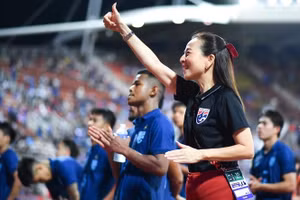 Vô địch AFF Cup, Tuyển Thái Lan nhận thưởng một triệu Đô la tiền thưởng.