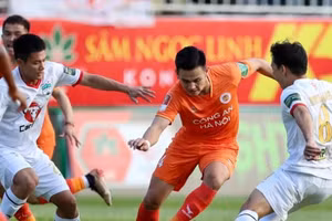 Hoàng Anh Gia Lai thua đậm Công an Hà Nội FC ở vòng 2 V-League.