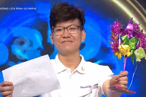 Nguyễn Việt Thái là nhà vô địch quý II Đường lên đỉnh Olympia năm thứ 21.
