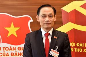 Thứ trưởng Bộ Ngoại giao Lê Hoài Trung trao đổi với báo chí bên lề Đại hội XIII của Đảng