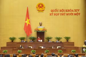 Toàn cảnh phiên làm việc sáng 26/3.