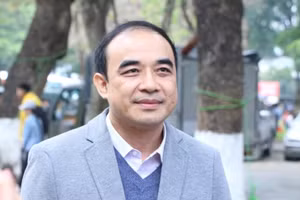 GS.TS Nguyễn Hữu Tú. 