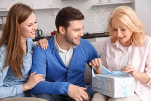  Nếu bố mẹ chồng không quan tâm đến gia đình bạn, họ sẽ không dành kỳ nghỉ cùng bạn. (Ảnh: ITN).