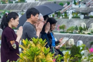 Văn khấn cúng tết Thanh minh năm 2023 đầy đủ và chính xác 