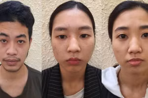 Các đối tượng Đức, Trang, Hương tại cơ quan điều tra.