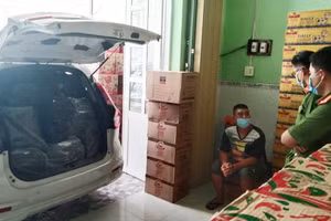 Bắt vụ vận chuyển, mua bán hàng chục nghìn bao thuốc lá ngoại nhập lậu