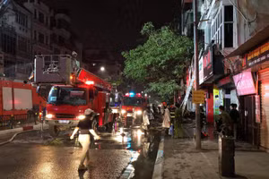 Cháy lớn trên phố Tôn Đức Thắng (Hà Nội), đã tìm thấy 2 thi thể