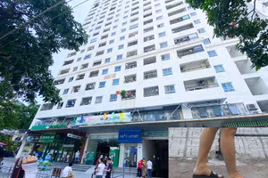 Mảng gạch men lớn rơi xuống từ tầng cao chung cư Linh Đàm, nhiều người hoảng hốt