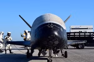 Máy bay không gian X-37B của Mỹ.
