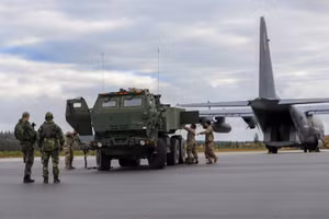 Tên lửa ATACMS phóng được từ hệ thống HIMARS 